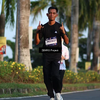 Runner Photo 7714689