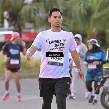 Runner Photo 7714690