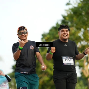 Runner Photo 7714692