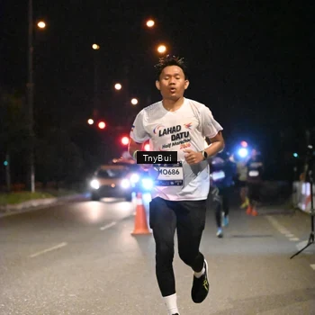 Runner Photo 7714696