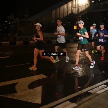 Runner Photo 7714700