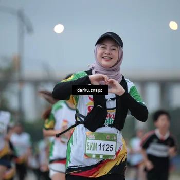 Runner Photo 7714716