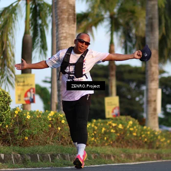 Runner Photo 7714743