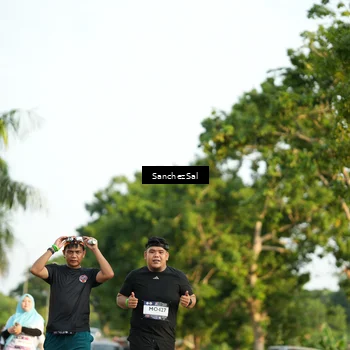 Runner Photo 7714748