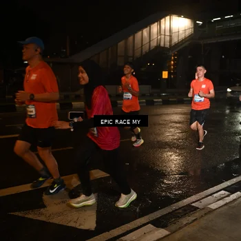 Runner Photo 7714752