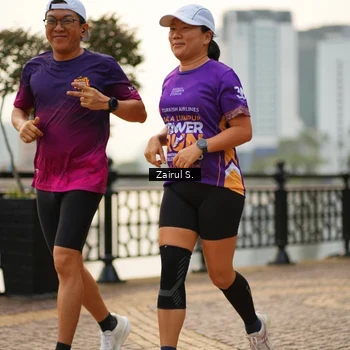 Runner Photo 7714754