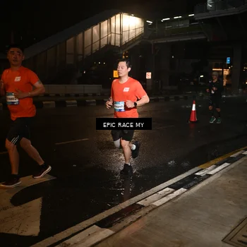 Runner Photo 7714757