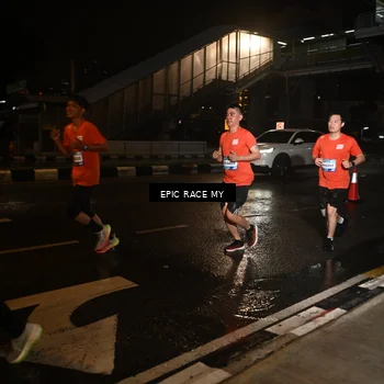 Runner Photo 7714763