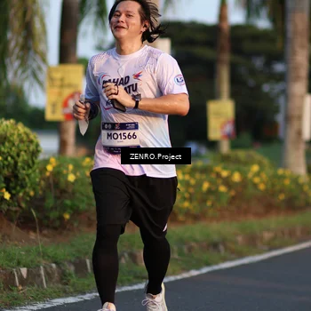 Runner Photo 7714779