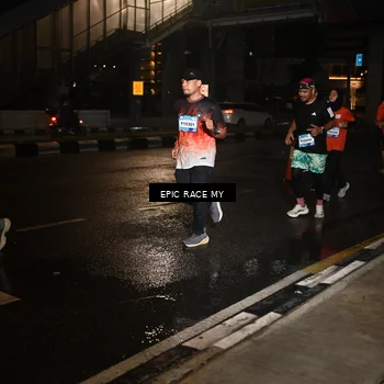 Runner Photo 7714796