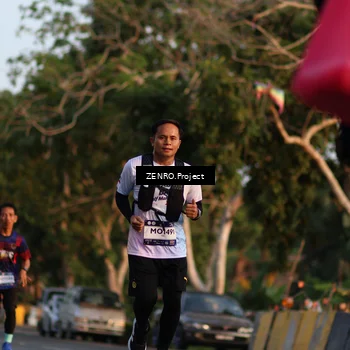 Runner Photo 7714799