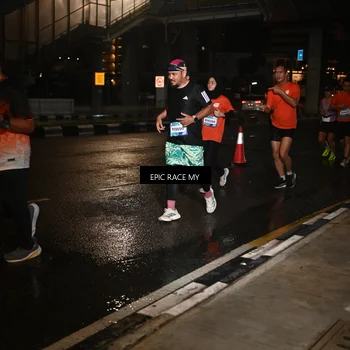Runner Photo 7714811