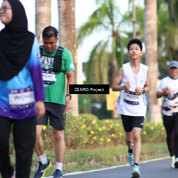 Runner Photo 7714850