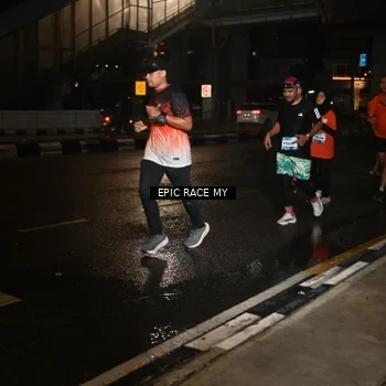 Runner Photo 7714870
