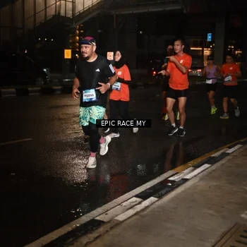 Runner Photo 7714874
