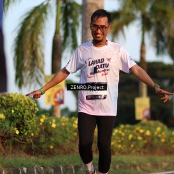 Runner Photo 7714875
