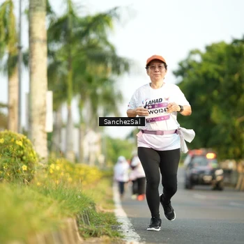 Runner Photo 7714876