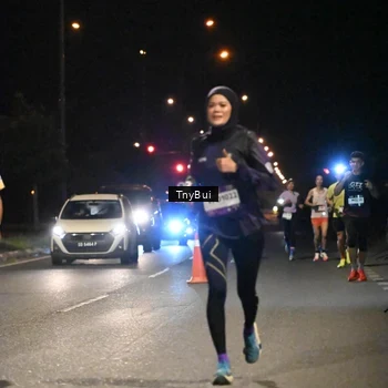 Runner Photo 7714877