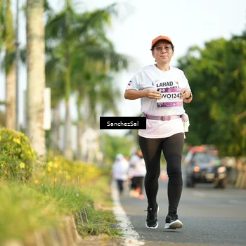 Runner Photo 7714882