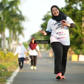 Runner Photo 7714891