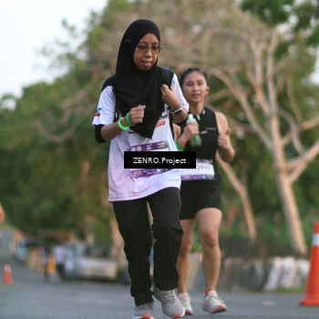 Runner Photo 7714893