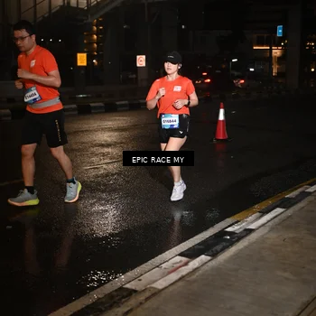 Runner Photo 7714896