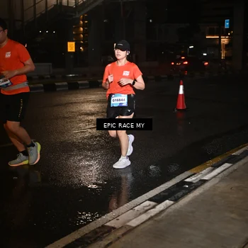 Runner Photo 7714906