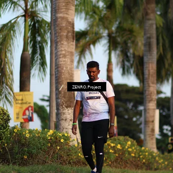 Runner Photo 7714910