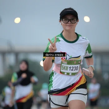 Runner Photo 7714919