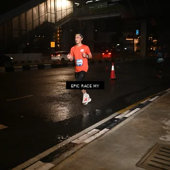 Runner Photo 7714920