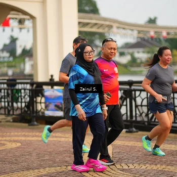 Runner Photo 7714921