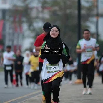 Runner Photo 7714956