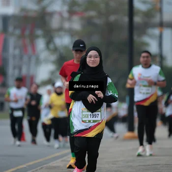 Runner Photo 7714969