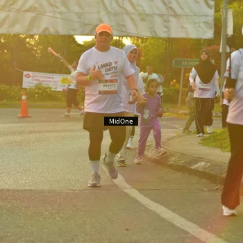 Runner Photo 7714971