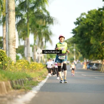 Runner Photo 7714983