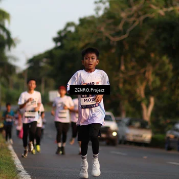 Runner Photo 7715004