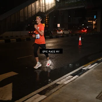 Runner Photo 7715007