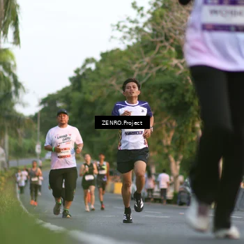 Runner Photo 7715011
