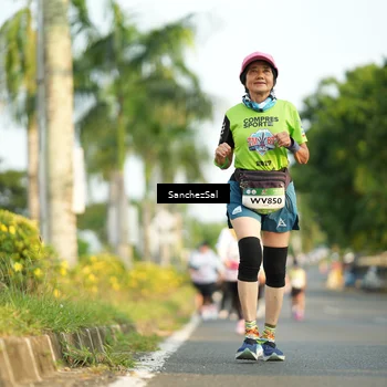 Runner Photo 7715015