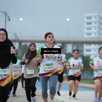 Runner Photo 7715017