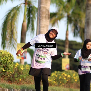 Runner Photo 7715028