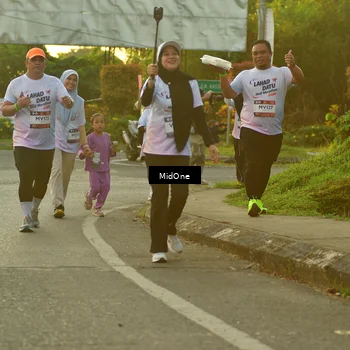 Runner Photo 7715033