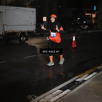 Runner Photo 7715044