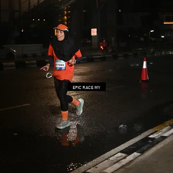 Runner Photo 7715051
