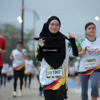 Runner Photo 7715053