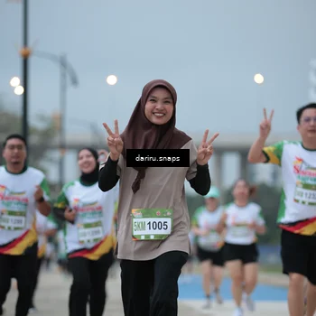 Runner Photo 7715055