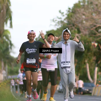 Runner Photo 7715060
