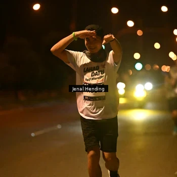 Runner Photo 7715062