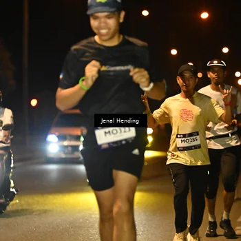 Runner Photo 7715070