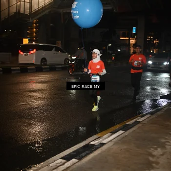 Runner Photo 7715074